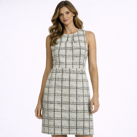 Banana Republic Dresses & Skirts - Banana Republic Black Cream Plaid Short Lined Dress Size 4